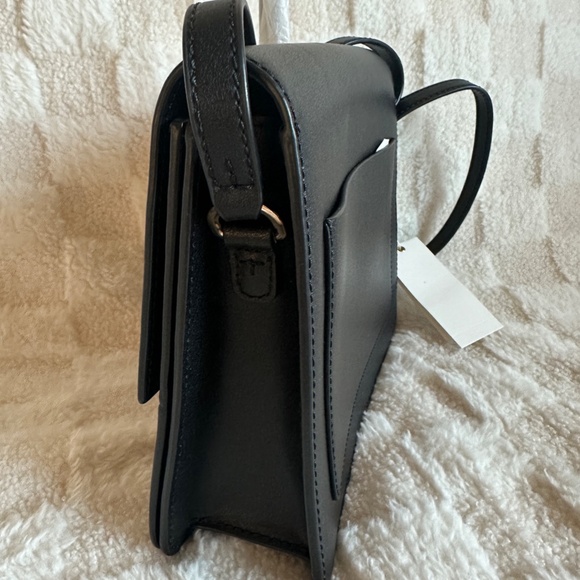 NWT! RARE! Tory Burch Block T Box Flap Leather Crossbody Messenger Black 71636 - Picture 4 of 10